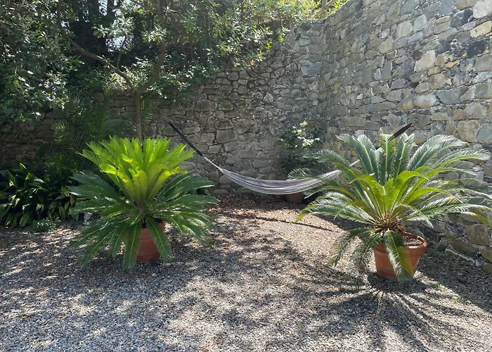 Lo Sceriffo Delightful In Dreamy Garden Ac فيلة